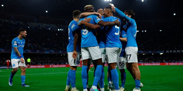 Napoli, la doppia svolta del gruppo di Mazzarri