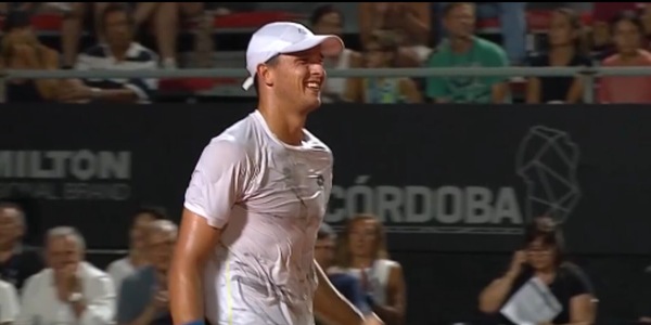 Darderi trionfa a Cordoba: l'impresa dell'azzurro e la scalata in classifica Atp