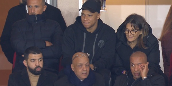 Psg, caso Mbappè? Luis Enrique lo sostituisce dopo 45', lui reagisce così
