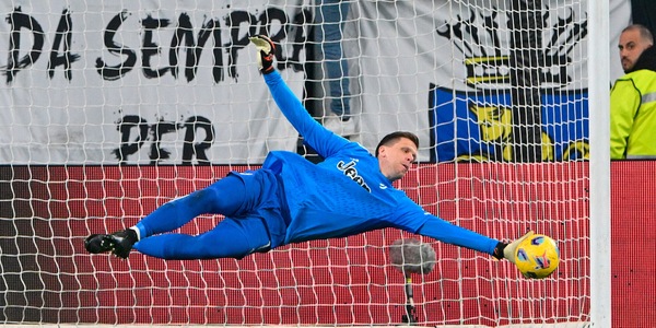 Juve, il post su Szczesny fa impazzire i tifosi: "Guarda, come Oblak"