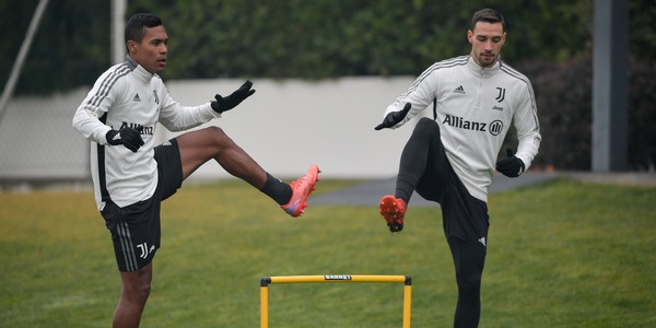 Juventus-Genoa, i convocati. Bollettino Milik: c'è lesione