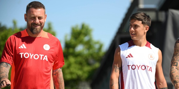Dybala-Roma, nuovo ruolo? Lo rivela De Rossi: “È una soluzione”