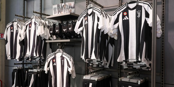 Chiesa e non solo, niente futuro Juve: l'ultimo indizio dallo store online