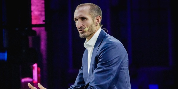 Chiellini: "Ora rappresento la Juve. Gestire la pressione? Qui in Italia..."