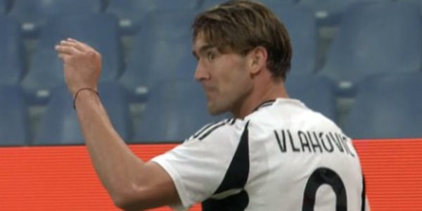 Vlahovic, l'esultanza polemica e quelle frasi: "Aiutano a sbloccarti..."