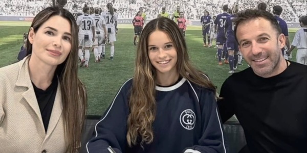 Del Piero torna alla Juve, ecco Dorotea! L'emozionante post di papà e mamma