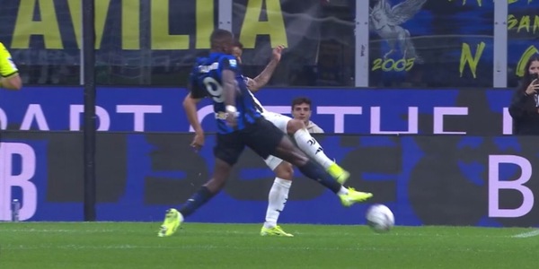 Danilo, ormai sembra Alex Sandro: l'Inter dopo lo Stoccarda, il regala rigori