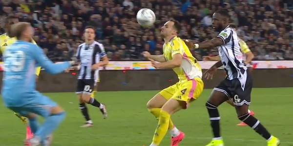 "Ho spinto Gatti, era fallo": Davis, l'ammissione dopo Udinese-Juve