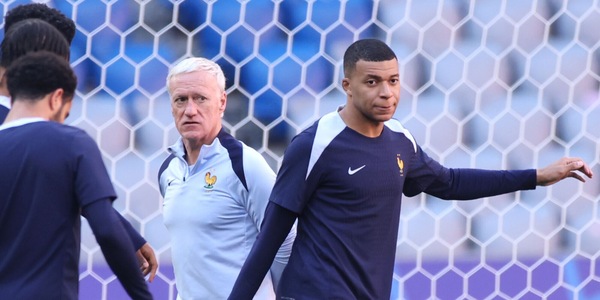 Caos Mbappé, Deschamps lo fa fuori da Italia-Francia: "Meglio così"