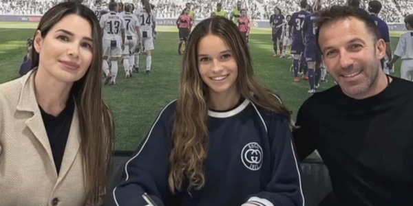 Del Piero, che tripletta! Dorotea in versione papà fa impazzire i tifosi Juve