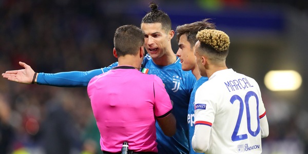 Aston Villa-Juve, fischia Gil Manzano. Ronaldo-Dybala e il Var 'spento' a Lione