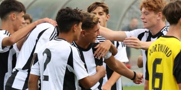 Juve, sotto l’albero di Natale il regalo più bello: il futuro è tutto primo