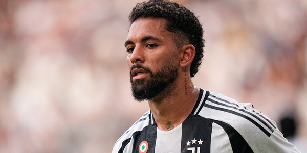 "Douglas Luiz al Manchester City: Guardiola lo vuole per sostituire Rodri"