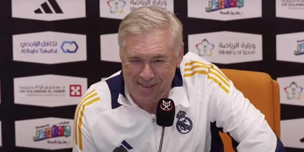 "Volete rovinare la conferenza?": Ancelotti scherza e dribbla Dani Olmo
