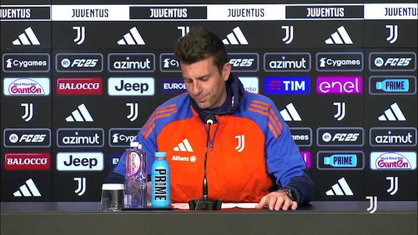 Thiago Motta scherza: "Ho chiesto di tenere dei giocatori e li hanno venduti"