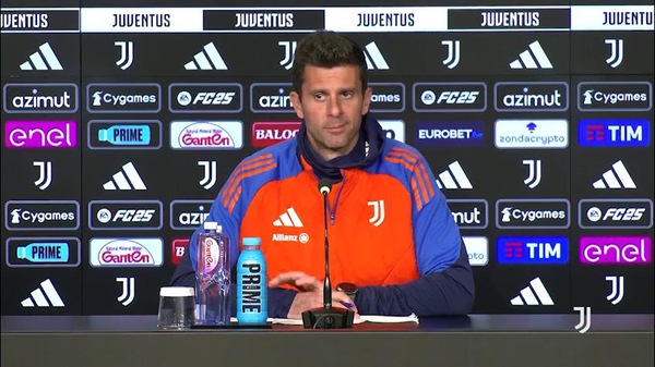 Thiago Motta stuzzica il giornalista: "C'è qualcosa di positivo nella domanda?"