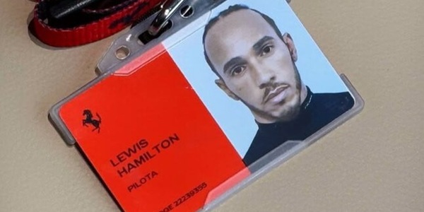 Hamilton a Maranello, tra curiosità, tifo e divertimento
