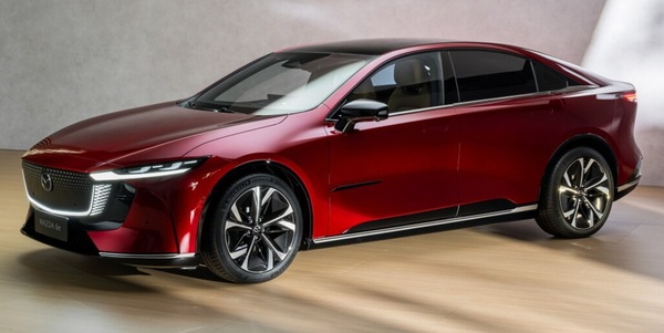 Mazda 6e berlina ed elettrica