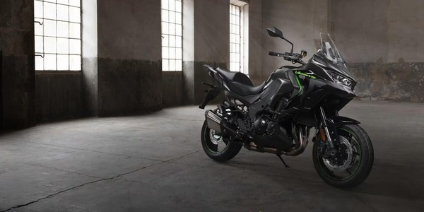 Kawasaki Versys1100 SE: viaggiare in business