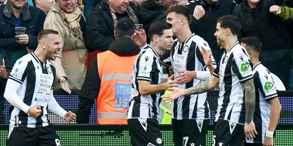 Nicolussi non basta al Venezia: vince l'Udinese. Colpo Verona a Monza