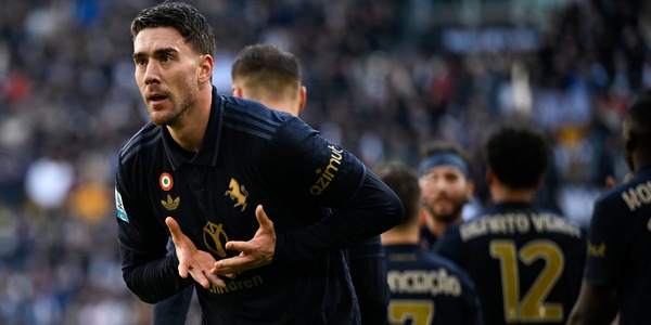 Vlahovic cuore Juve: cita Boniperti, scatena i tifosi e...Chiesa