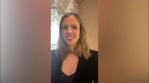 La Kostner a Sanremo tra fiamma olimpica e... Volare: «Tutti tedofori»