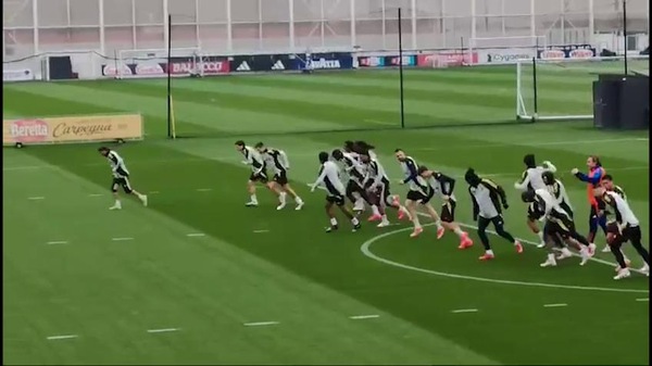 Juve, l'allenamento in vista della sfida Champions al Psv