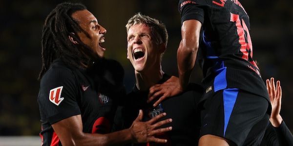 Dani Olmo e Ferran Torres rispondono all'Atletico: Barcellona in vetta