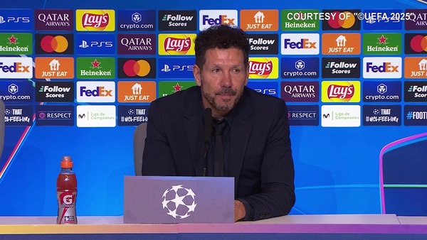 Simeone show: "Alzi la mano chi ha visto il doppio tocco di Alvarez"