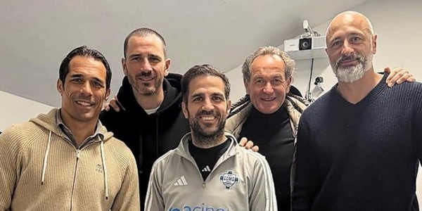 Bonucci continua a studiare e va a 'lezione' da Fabregas: cosa è successo