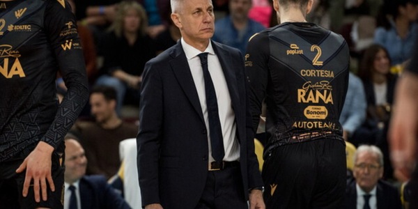 Radostin Stoytchev lascia la panchina di Verona