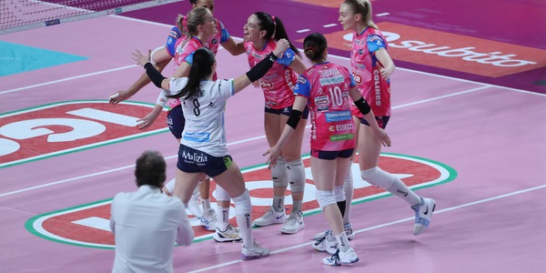 Play Off: Chieri fa tremare Novara ma in semifinale vanno le igorine