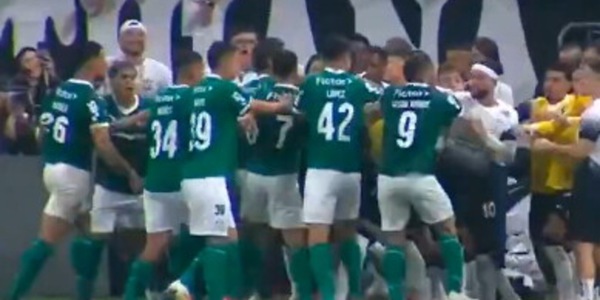 Depay umilia e deride gli avversari: si scatena l'inferno tra Corinthians e Palmeiras