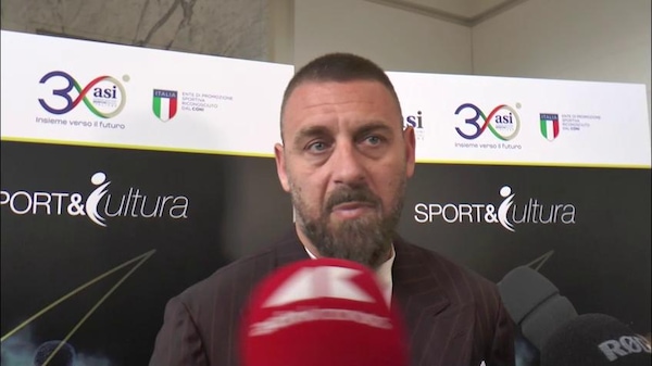 De Rossi: "Spero presto di andare su una panchina"