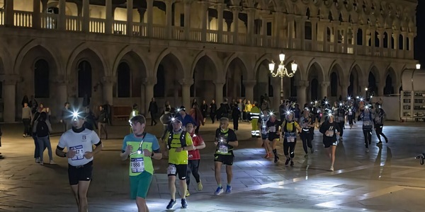 A Nicolò Petrin e Elisa Sartori il 9° CMP Venice Night Trail di Venezia
