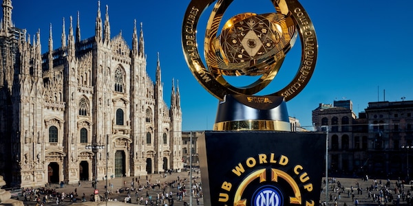 Mondiale per Club, trofeo presentato a Milano