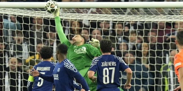 Donnarumma eroe Psg, il Barcellona di Szczesny ne prende tre ma è semifinale Champions