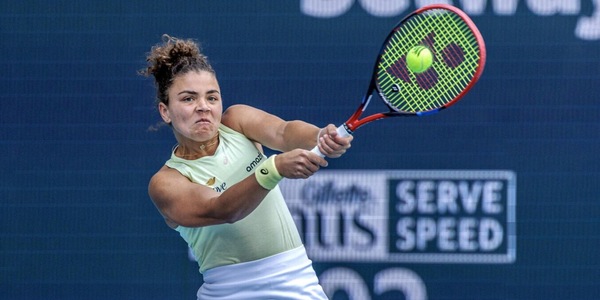 Paolini non si ferma più: Gauff ko in 2 set e semifinale a Stoccarda. Out Swiatek e Pegula!