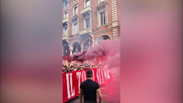La marcia dei tifosi per il Torino