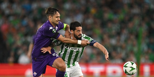 In Conference League è ancora Italia-Spagna: Fiorentina, solo la vittoria contro il Betis