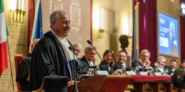 Velasco dottore in psicologia Honoris Causa