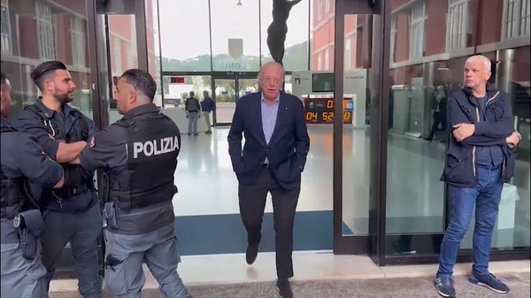 Scaroni attacca Boban: "Non capiamo di calcio? Parla di se stesso"