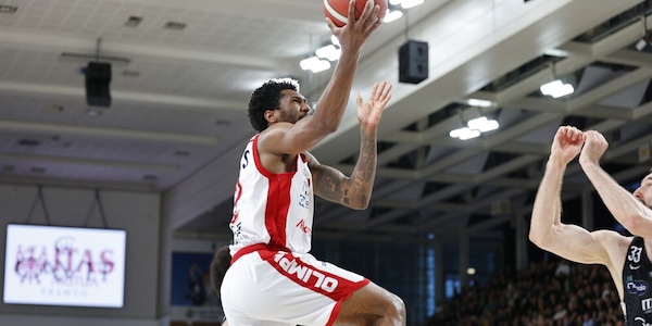Milano sbanca subito Trento: a caro prezzo