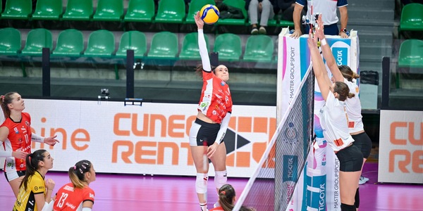 Volley Mercato: Efrosyni Bakodimou da Cuneo a Talmassons
