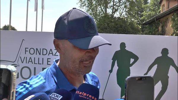 Gullit: "Spero che il Milan si risollevi"