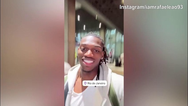 Milan, Leao sbarca a Rio de Janeiro per vacanza