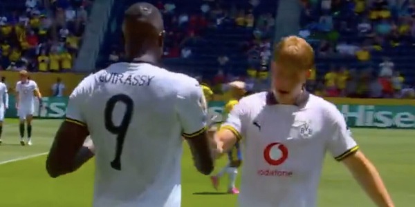 Il Dortmund trema ma stende il Mamelodi: 4-3 e primato provvisorio
