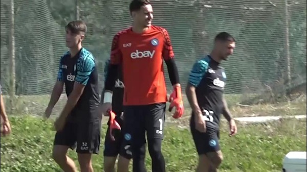 Il Napoli blinda la porta: Meret rinnova fino al 2027
