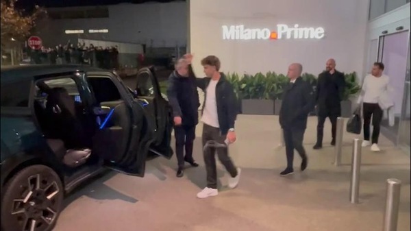 Milan, ufficiale: Walker saluta e torna al City