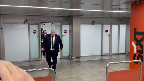 Inter, a Linate ecco Bonny: "Sono contentissimo"